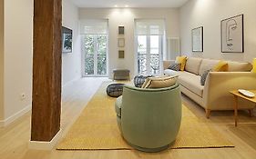 Marcial Suite Central, Modern And New.